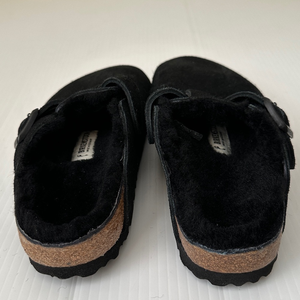 Birkenstock NWOB Boston Shearling Clogs Black, 6-6.5 (37) - Picture 4 of 12